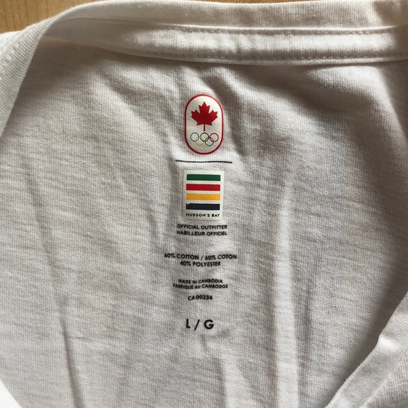 Canada Strong T-Shirt - Picture 2 of 2